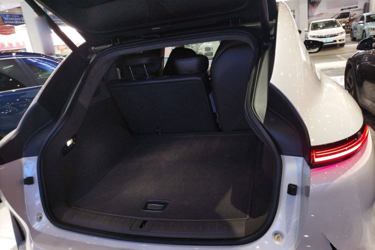 Used IM LS7 2023 100kWh Pro All-Wheel-Drive Version Trunk