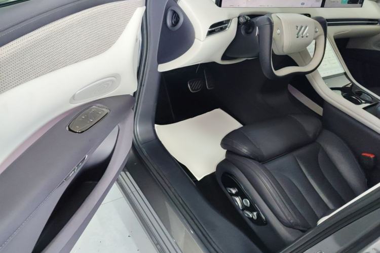 Used IM LS7 2023 90 kWh Elite Rear-Drive Version Driver Seat