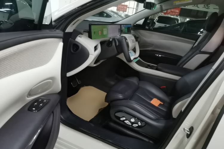 Used IM LS7 2023 90 kWh Elite Rear-Drive Version Driver Seat