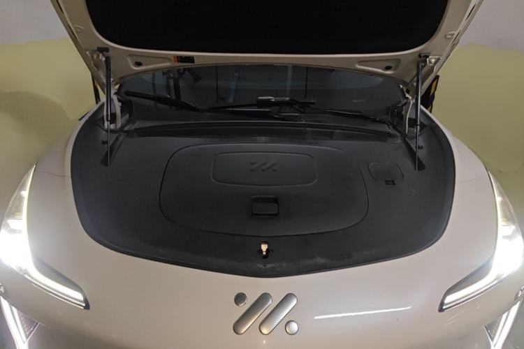 Used IM LS7 2023 90 kWh Elite Rear-Drive Version Engine Bay