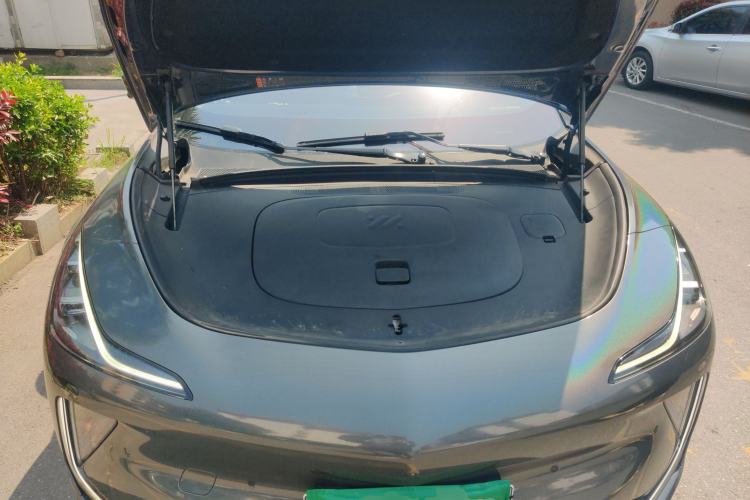 Used IM LS7 2023 90 kWh Elite Rear-Drive Version Engine Bay