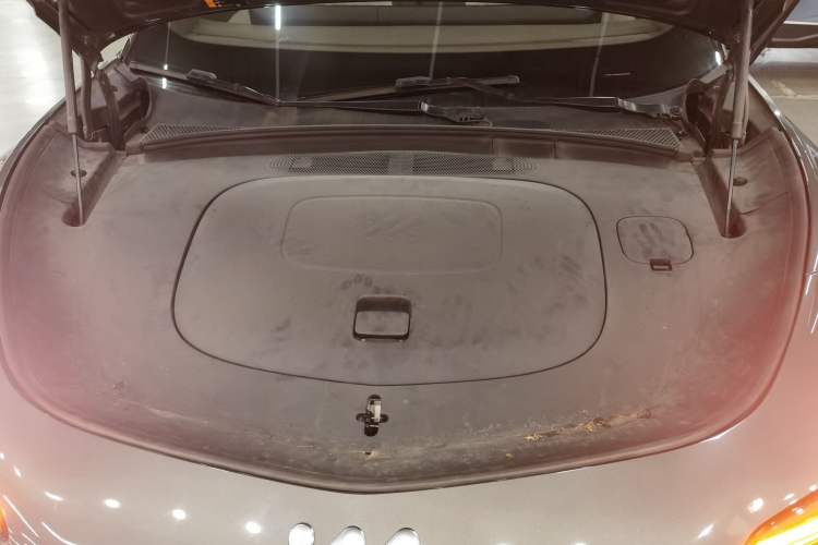 Used IM LS7 2023 100kWh Lux All-Wheel-Drive Version Engine Bay