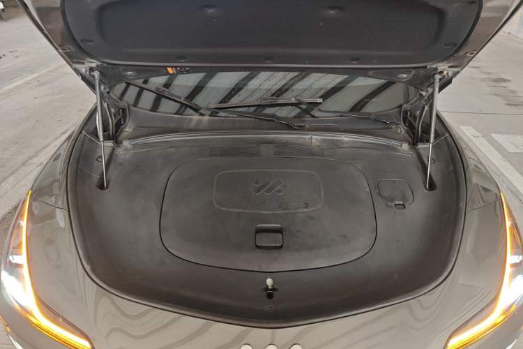 Used IM LS7 2023 90 kWh Elite Rear-Drive Version Engine Bay