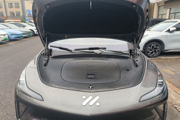 Used IM LS7 2023 90 kWh Elite Rear-Drive Version Engine Bay