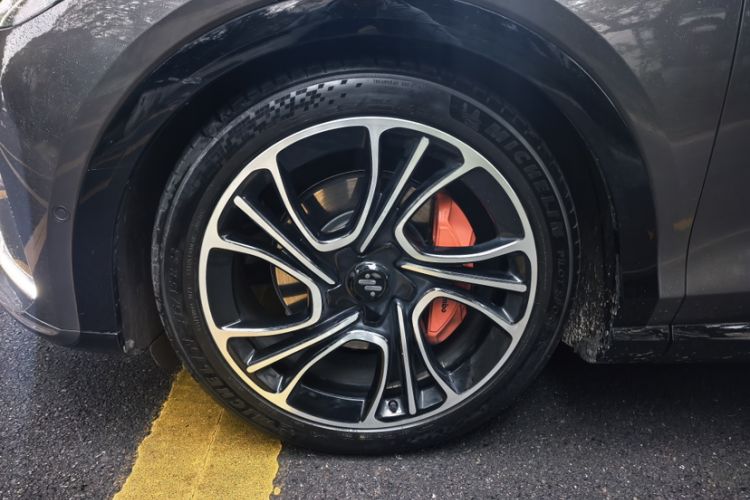 Used IM LS7 2023 100kWh Lux All-Wheel-Drive Version Exterior 2