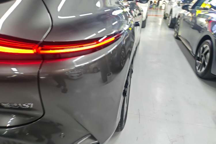 Used IM LS7 2023 77 kWh Urban Fit Rear-Wheel Drive Exterior 3