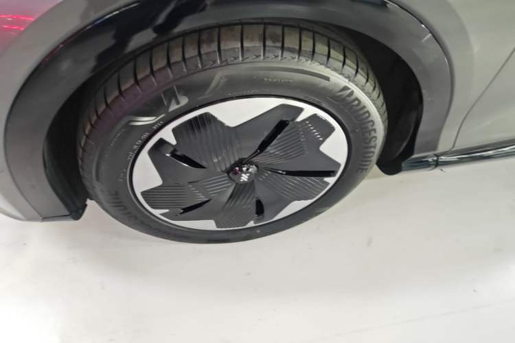 Used IM LS7 2023 77 kWh Urban Fit Rear-Wheel Drive Exterior 4