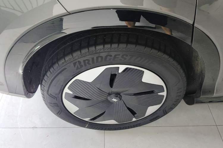 Used IM LS7 2023 90 kWh Elite Rear-Drive Version Exterior 5