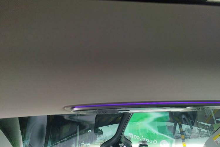 Used IM LS7 2023 90 kWh Elite Rear-Drive Version Headliner