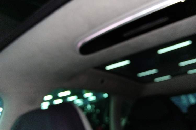 Used IM LS7 2023 100kWh Pro All-Wheel-Drive Version Headliner