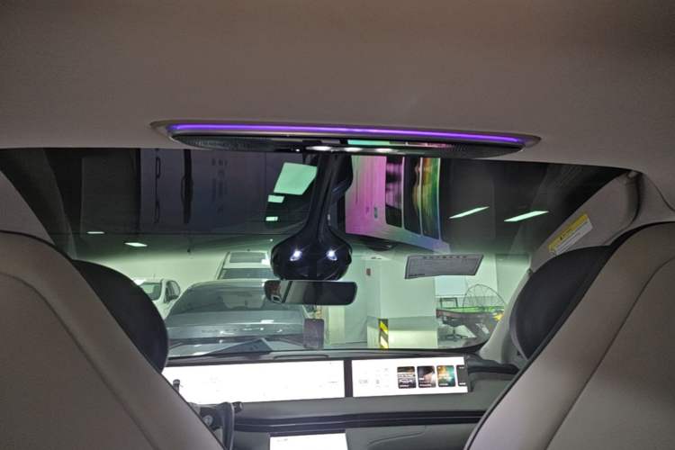 Used IM LS7 2023 77 kWh Urban Fit Rear-Wheel Drive Headliner