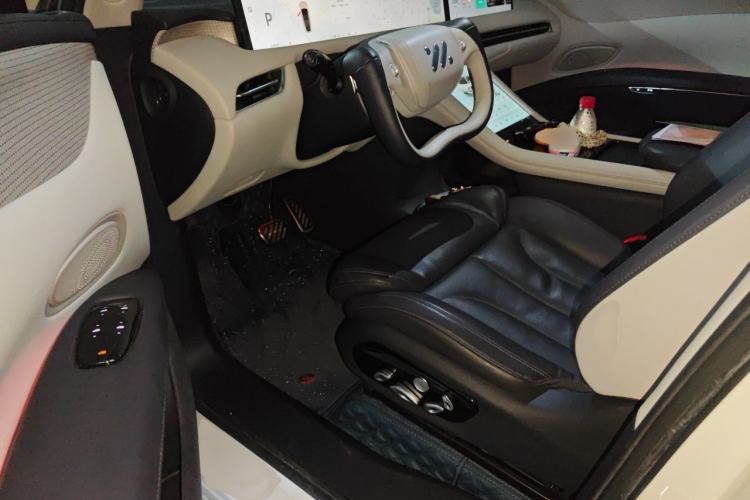 Used IM LS7 2023 90 kWh Elite Rear-Drive Version Interior 3