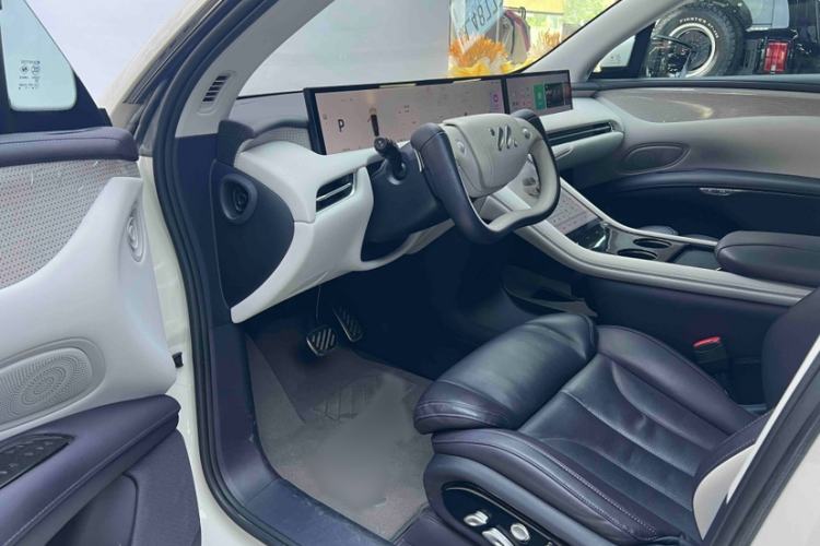 Used IM LS7 2023 90 kWh Elite Rear-Drive Version Interior 4