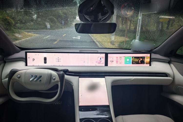 Used IM LS7 2023 100kWh Lux All-Wheel-Drive Version Interior 7