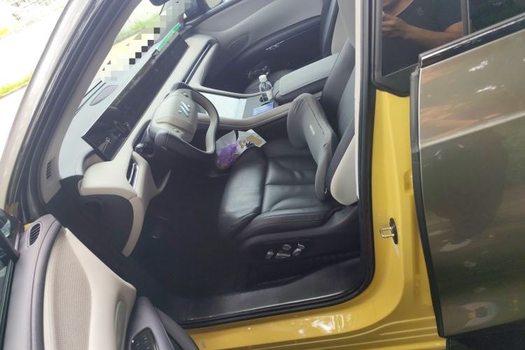 Used IM LS7 2023 90 kWh Elite Rear-Drive Version Left Front Seat