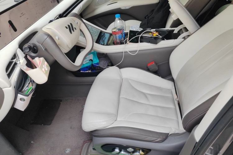 Used IM LS7 2023 100kWh Lux Rear-Drive Version Left Front Seat