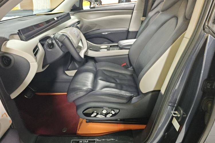 Used IM LS7 2023 90 kWh Elite Rear-Drive Version Left Front Seat