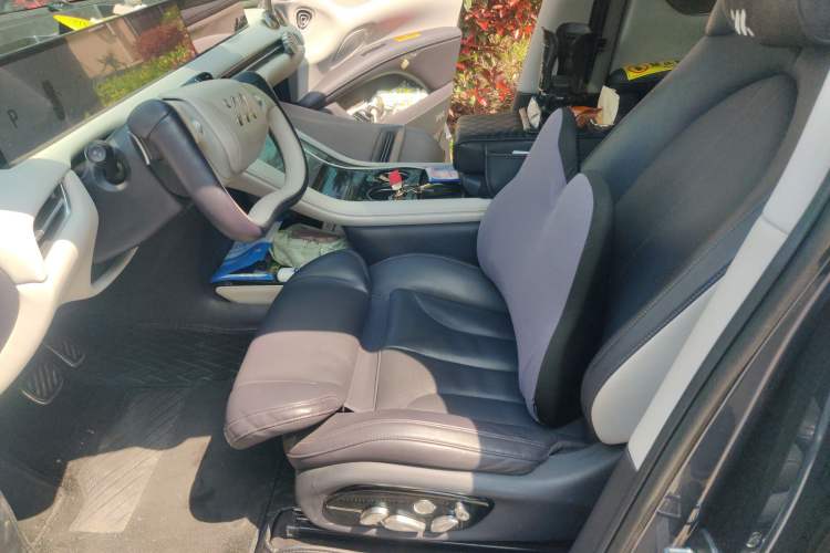 Used IM LS7 2023 90 kWh Elite Rear-Drive Version Left Front Seat