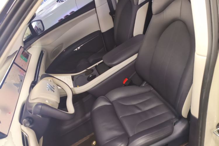 Used IM LS7 2023 90 kWh Elite Rear-Drive Version Left Front Seat