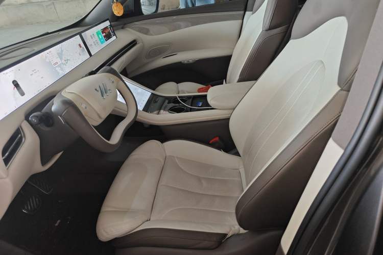 Used IM LS7 2023 90 kWh Elite Rear-Drive Version Left Front Seat