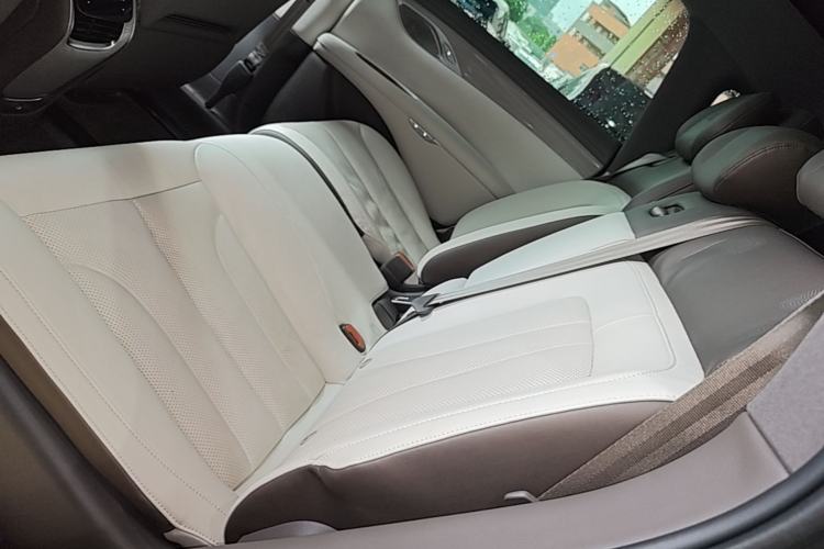 Used IM LS7 2023 90 kWh Elite Rear-Drive Version Left Rear Seat
