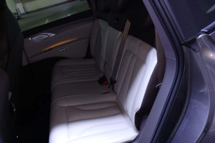 Used IM LS7 2023 77 kWh Urban Fit Rear-Wheel Drive Left Rear Seat