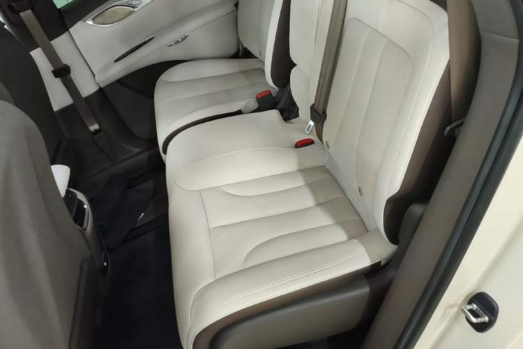 Used IM LS7 2023 90 kWh Elite Rear-Drive Version Left Rear Seat