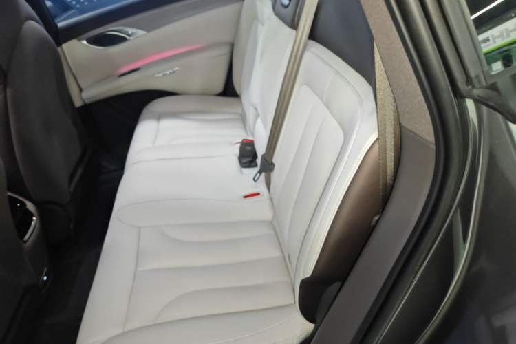 Used IM LS7 2023 77 kWh Urban Fit Rear-Wheel Drive Left Rear Seat