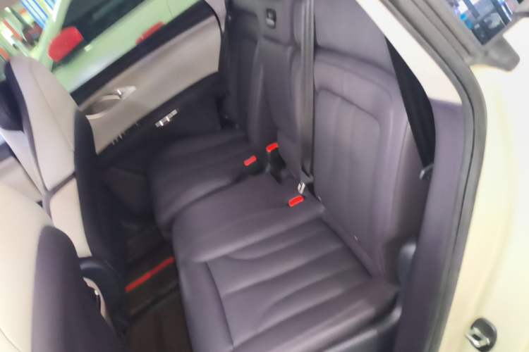 Used IM LS7 2023 90 kWh Elite Rear-Drive Version Left Rear Seat