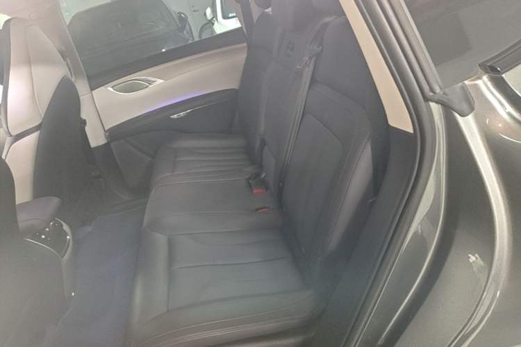Used IM LS7 2023 77 kWh Urban Fit Rear-Wheel Drive Left Rear Seat