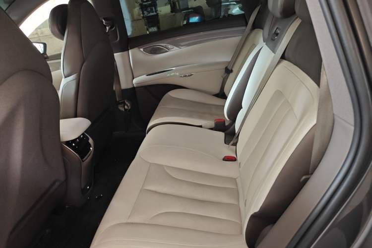 Used IM LS7 2023 90 kWh Elite Rear-Drive Version Left Rear Seat