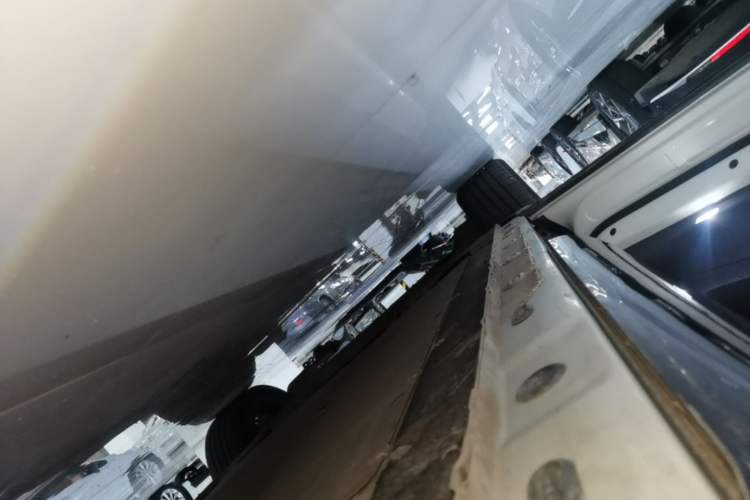 Used IM LS7 2023 90 kWh Elite Rear-Drive Version Left Side Sill