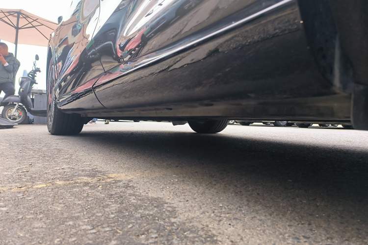 Used IM LS7 2023 90 kWh Elite Rear-Drive Version Left Side Sill