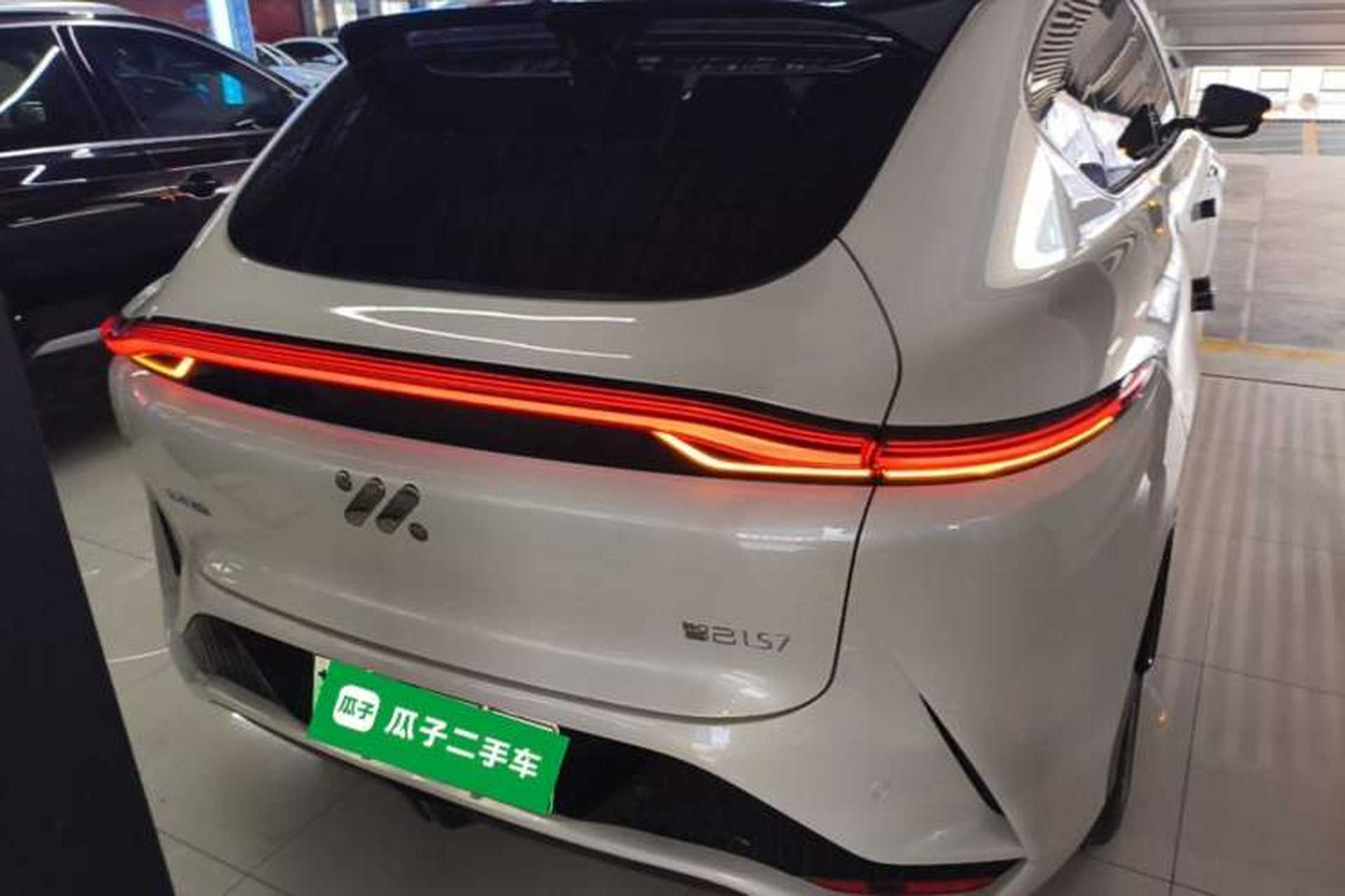 Used IM LS7 2023 90 kWh Elite Rear-Drive Version Rear