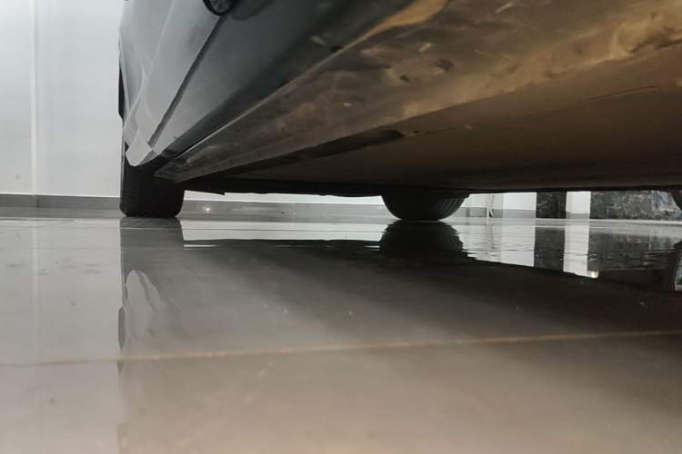 Used IM LS7 2023 90 kWh Elite Rear-Drive Version Right Side Sill