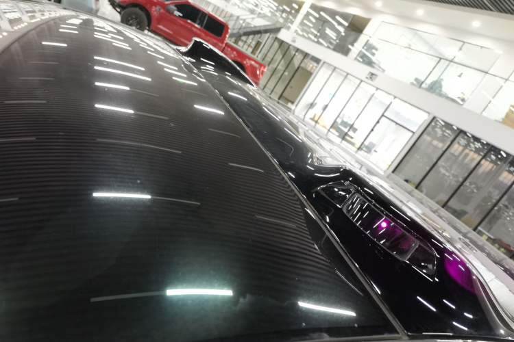 Used IM LS7 2023 100kWh Lux All-Wheel-Drive Version Roof