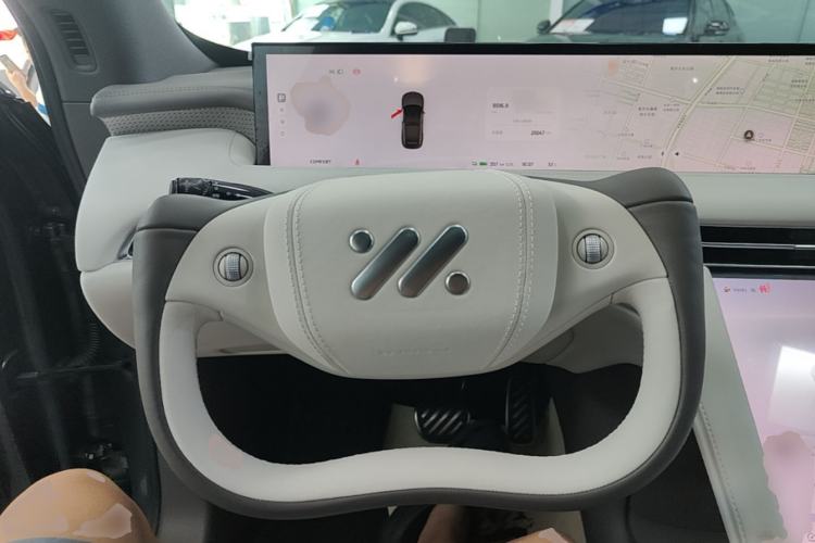 Used IM LS7 2023 90 kWh Elite Rear-Drive Version Steering Wheel
