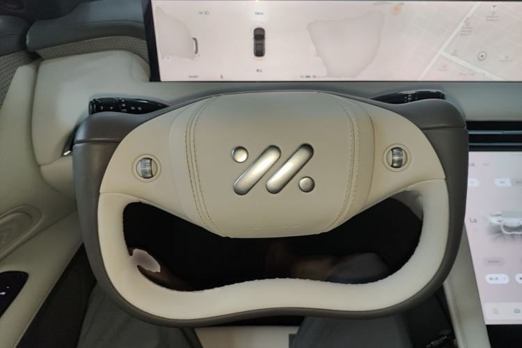 Used IM LS7 2023 90 kWh Elite Rear-Drive Version Steering Wheel