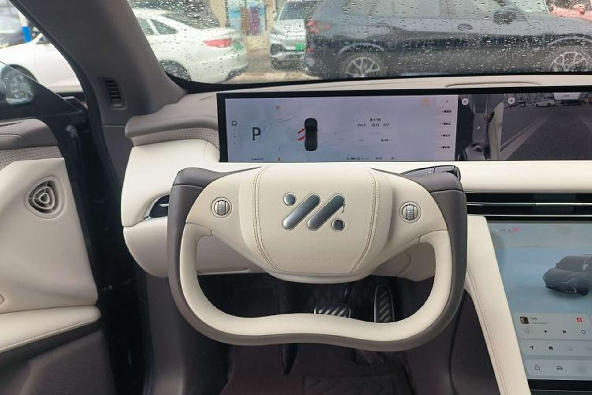 Used IM LS7 2023 90 kWh Elite Rear-Drive Version Steering Wheel