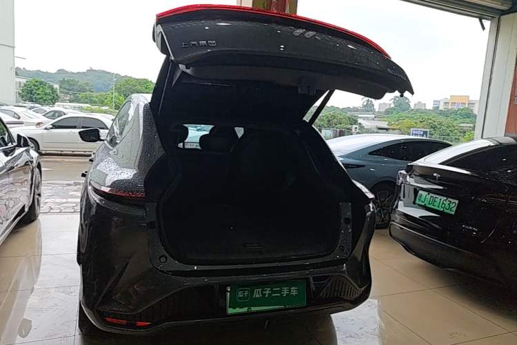 Used IM LS7 2023 90 kWh Elite Rear-Drive Version Trunk