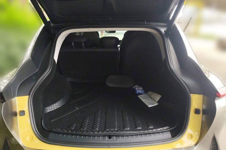 Used IM LS7 2023 90 kWh Elite Rear-Drive Version Trunk
