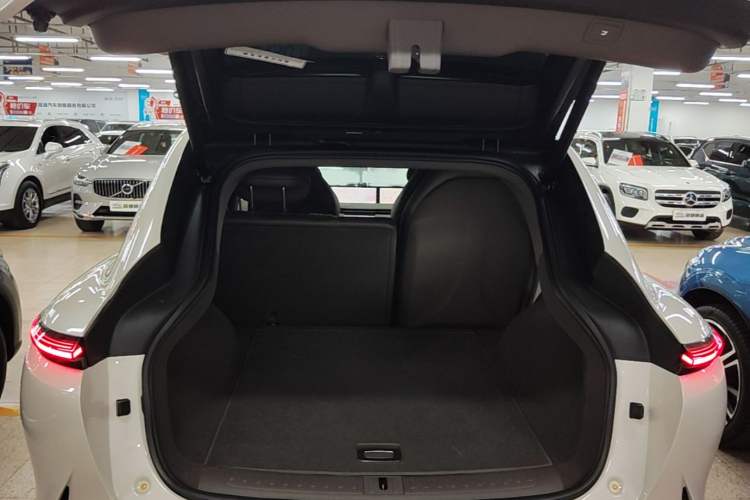 Used IM LS7 2023 90 kWh Elite Rear-Drive Version Trunk
