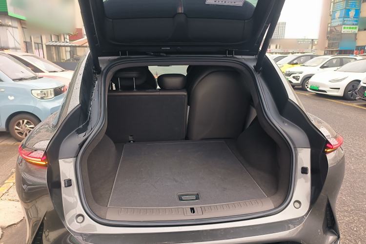 Used IM LS7 2023 90 kWh Elite Rear-Drive Version Trunk