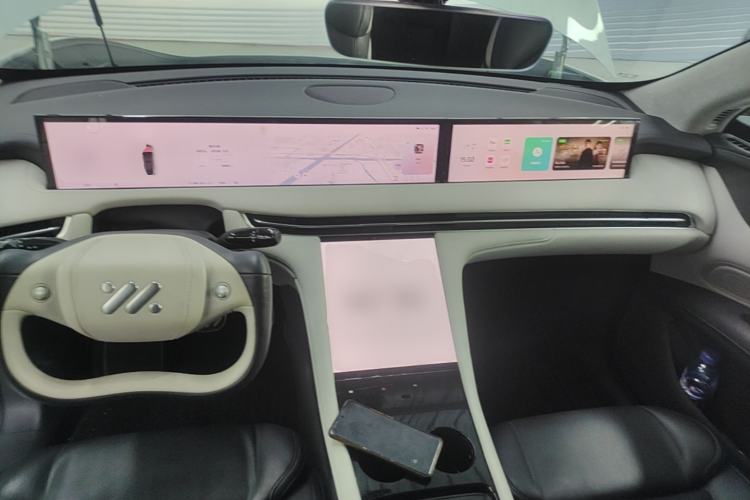 Used IM LS7 2023 100kWh Lux Rear-Drive Version Center Console