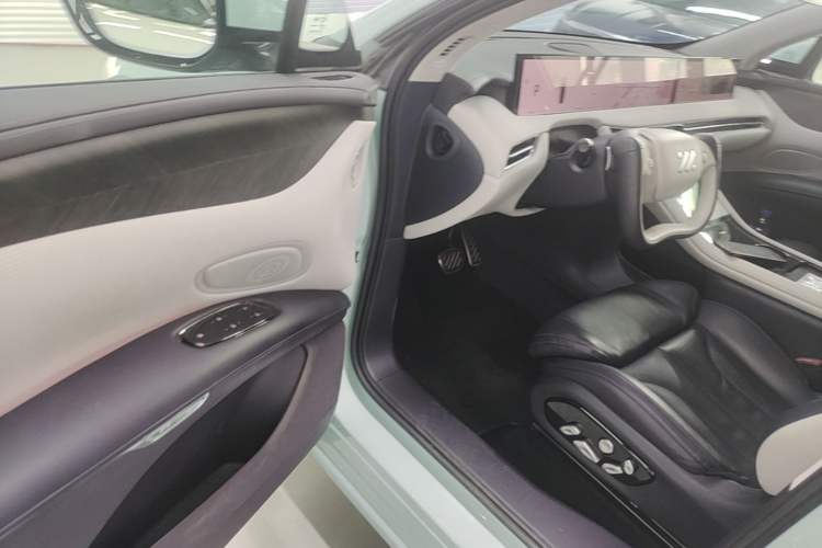 Used IM LS7 2023 100kWh Lux Rear-Drive Version Driver Seat