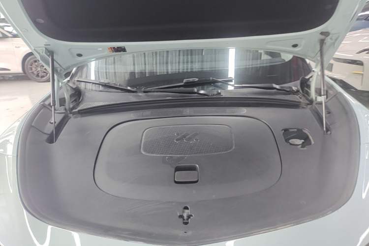 Used IM LS7 2023 100kWh Lux Rear-Drive Version Engine Bay