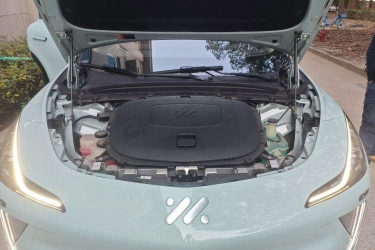 Used IM LS7 2023 90 kWh Elite Rear-Drive Version Engine Bay