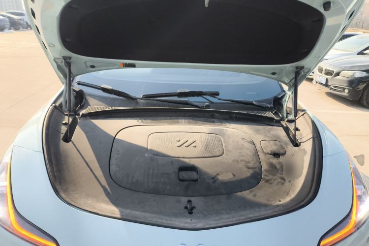 Used IM LS7 2023 90 kWh Elite Rear-Drive Version Engine Bay