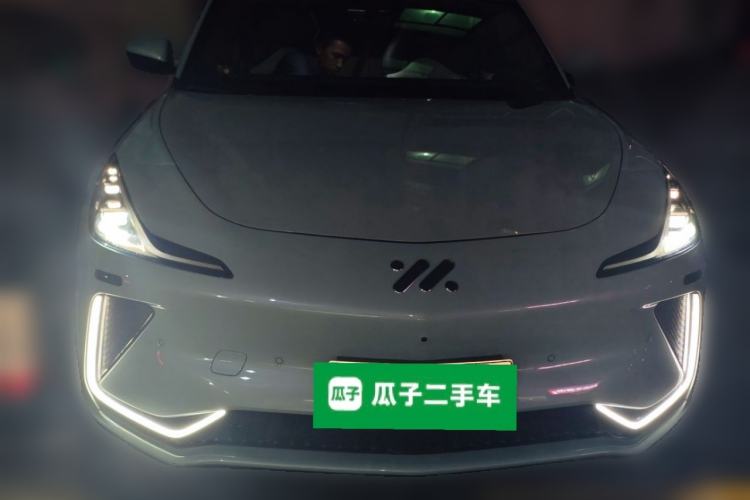 Used IM LS7 2023 100kWh Lux All-Wheel-Drive Version Front