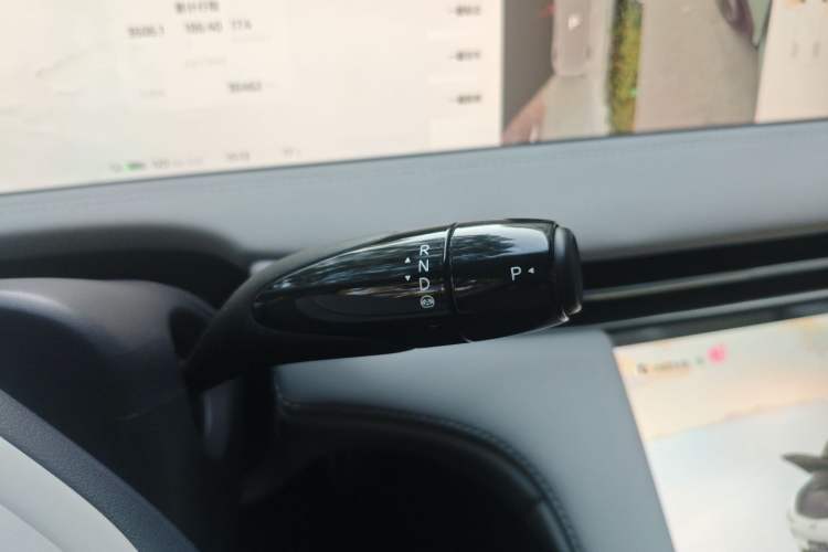 Used IM LS7 2023 90 kWh Elite Rear-Drive Version Gear Lever